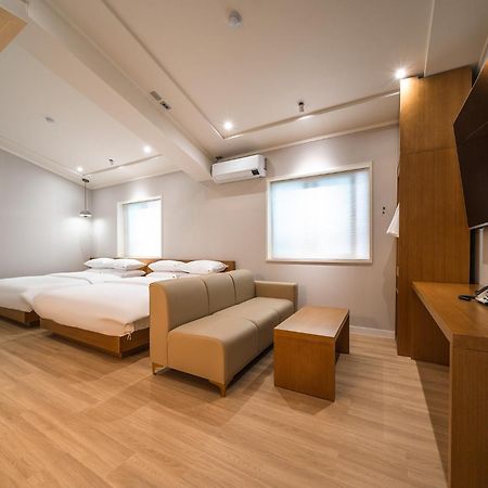 Mono Hotel Suwon Luaran gambar