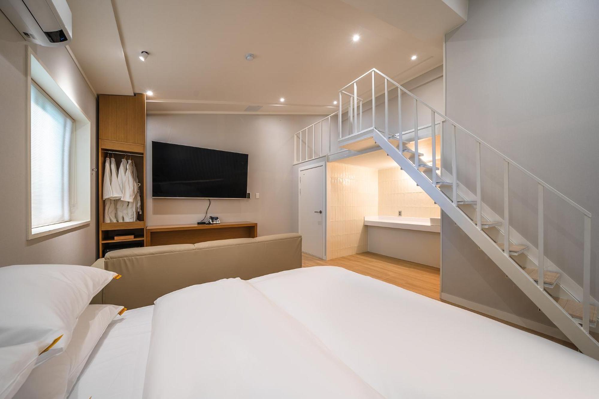 Mono Hotel Suwon Luaran gambar