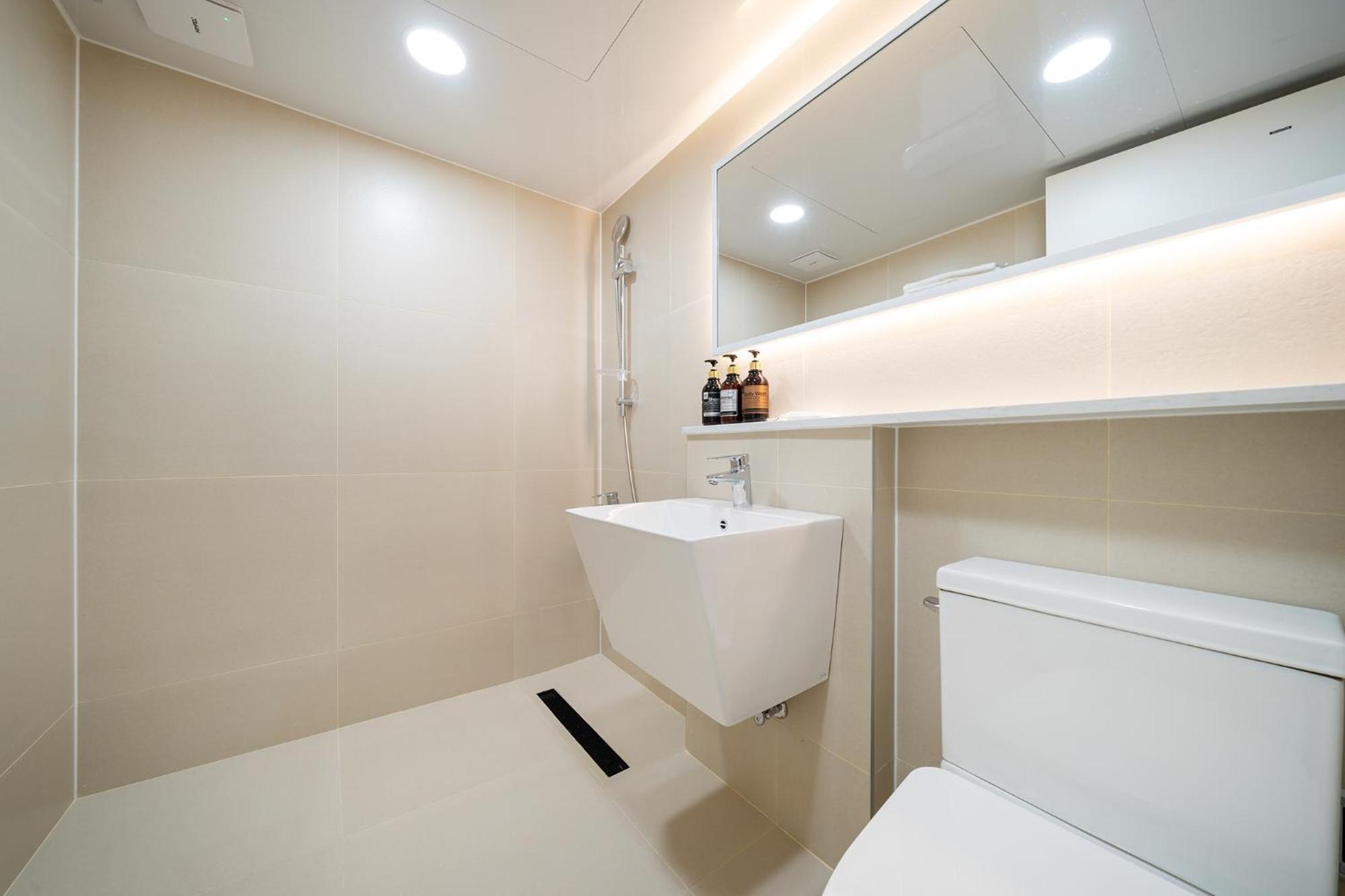 Mono Hotel Suwon Luaran gambar